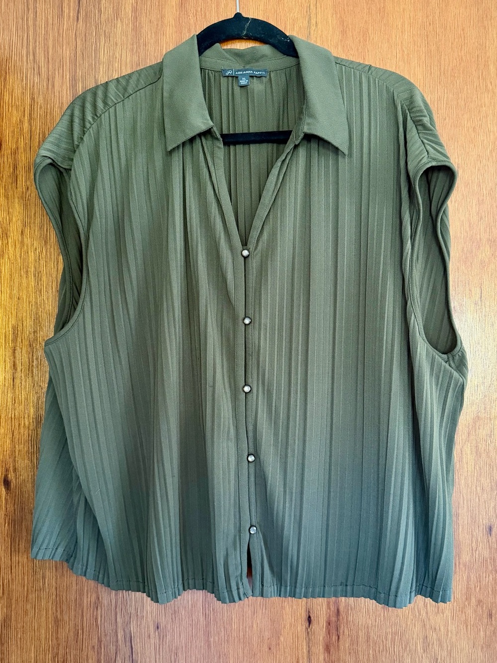Adrianna Papell Olive Green Pleated Cap-Sleeve Button-Front Shirt